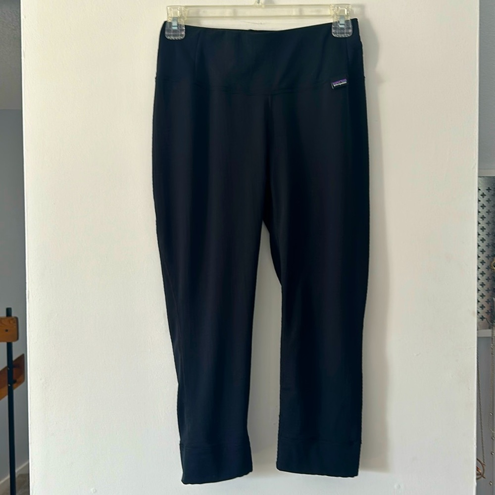 Black Patagonia Women’s Capilene Thermal Weight Boot-Length Bottoms XS NWT